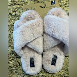 Pink women’s Rachel Roy memory foam slippers size 7-8
